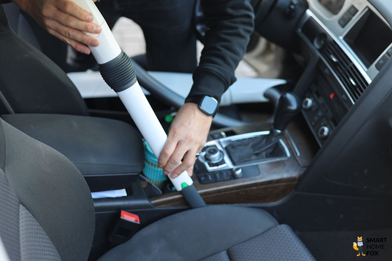 Der Vorwerk Kobold VK7 mit Handsaugeraufsatz